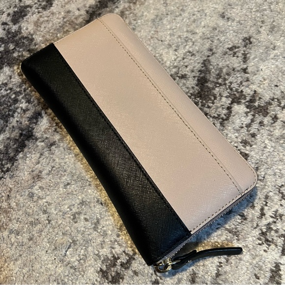 Kate Spade Laurel Way Neda Large Wallet - Picture 6 of 6